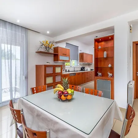 Di Georgia Villa